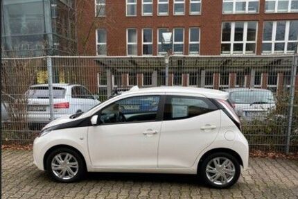 Toyota Aygo (X) 105.000 km 6.700 &euro; Köln 50859