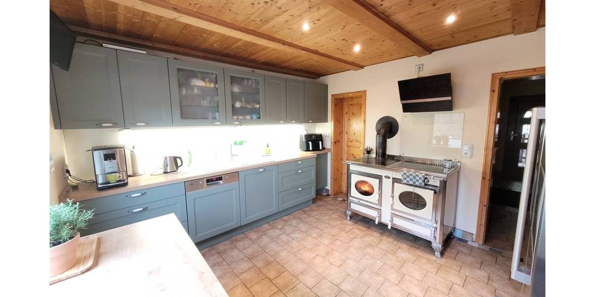 Mehrfamilienhaus, Wohnhaus Siegen / Eiserfeld Eiserfeld - 6 Zimmer, 203 m&sup2;, 469.000&euro; | Angebot:26117751