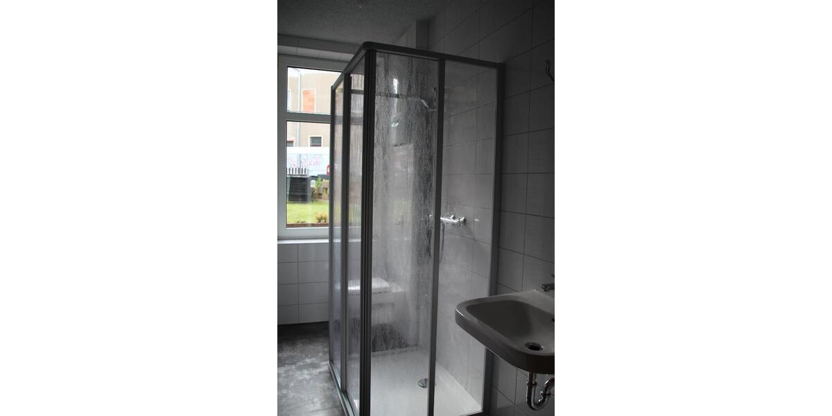 Sanierte 2-Zimmer-Wohnung mit off. Küche und EBK - Stellplatz 2 zimmer