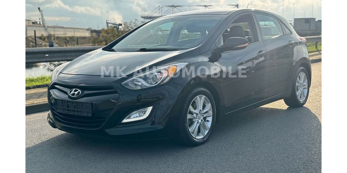 Hyundai i30 149.000 km 5.500 € Duisburg 47138