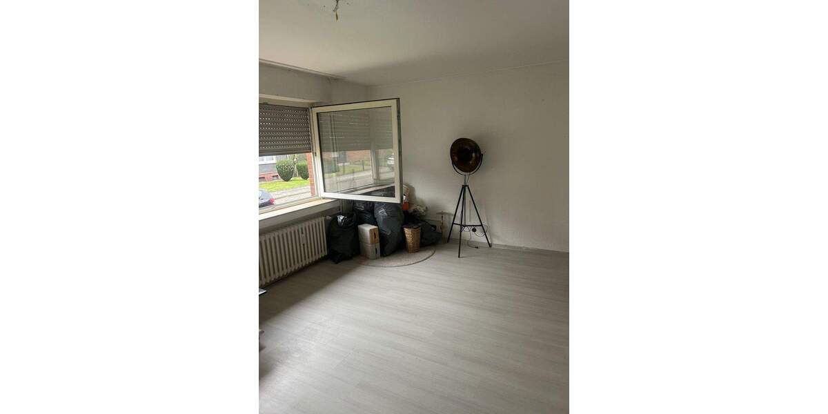 Etagenwohnung Oberhausen Stadtmitte - 2 Zimmer, 63 m&sup2;, 495&euro; | Angebot:25095397