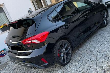 Ford Focus 119.000 km 18.990 &euro; Lindberg 94227