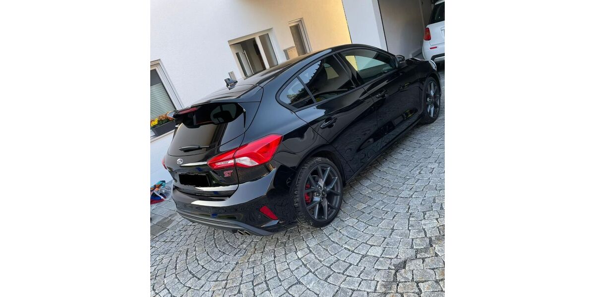 Ford Focus 119.000 km 18.990 &euro; Lindberg 94227