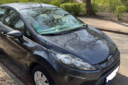 Ford Fiesta 142.428 km 2.999 &euro; Hamburg 22175