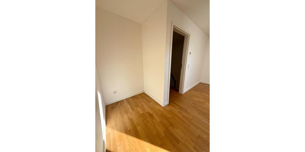 Reihenhaus Kiel Friedrichsort - 5 Zimmer, 83 m&sup2;, 328.000&euro; | Angebot:25421721