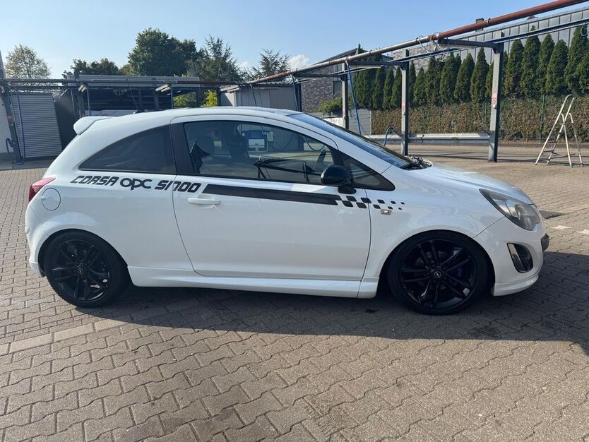 Opel Corsa 165.000 km 5.950 € Bottrop 46244