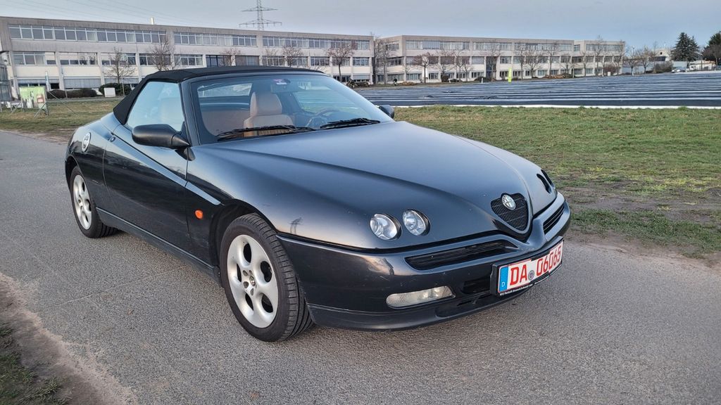 Alfa Romeo Spider 70.800 km 7.900 &euro; Darmstadt 64291
