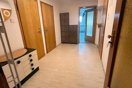 Wohnung Neustadt bei Coburg - 4.5 Zimmer, 87 m&sup2;, 690&euro; | Angebot:25879216