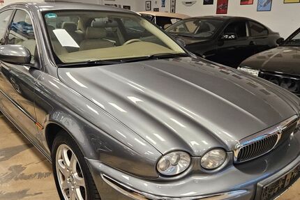 Jaguar X-Type 149.988 km 8.499 &euro; Bergisch Gladbach 51465