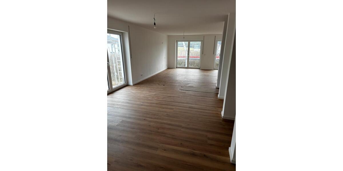 Vermietung: Neubau - Reihenhaus KFW 40 qng Niedrigenergiehaus 6.5 zimmer