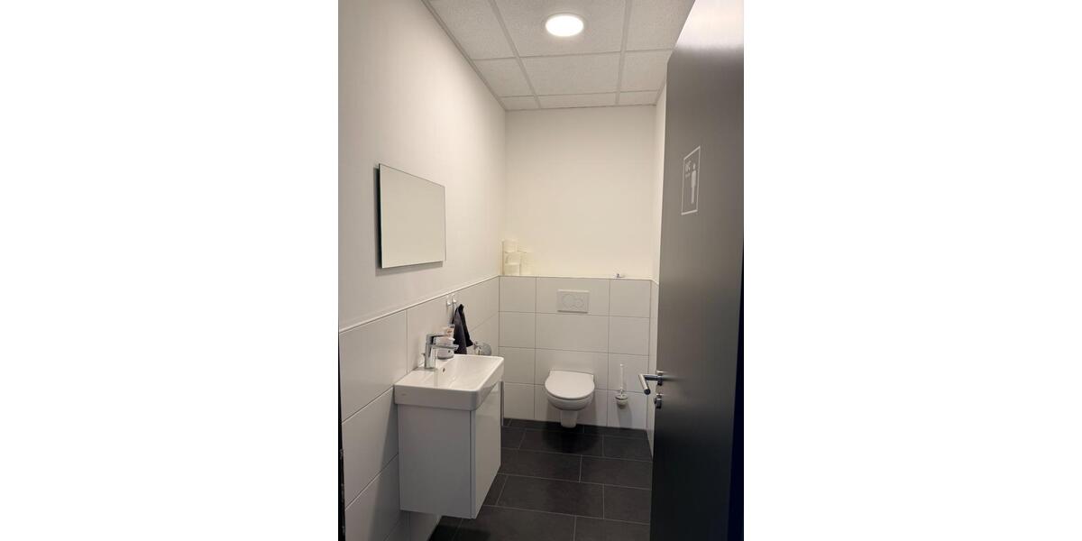 100qm Bürofläche in Massenbachhausen - 1.OG - Gebäude aus 2020 zimmer