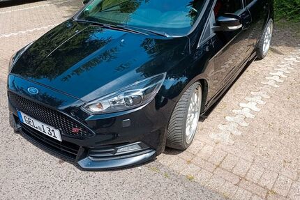 Ford Focus 171.000 km 11.900 &euro; Geldern 47608