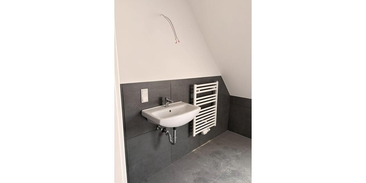 Dachgeschoßwohnung Laatzen - 3 Zimmer, 69 m&sup2;, 1.000&euro; | Angebot:25636314