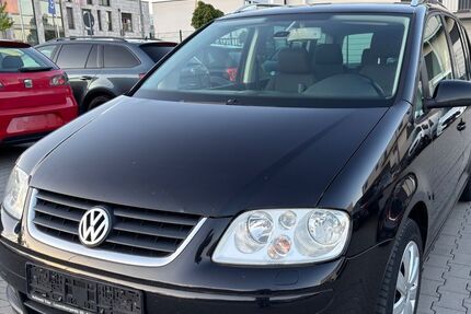 VW Touran 260.000 km 1.990 &euro; Kelkheim 65779