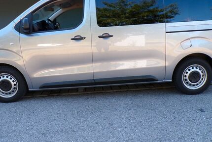 Opel Vivaro 44.877 km 21.999 &euro; Rosenheim 83026