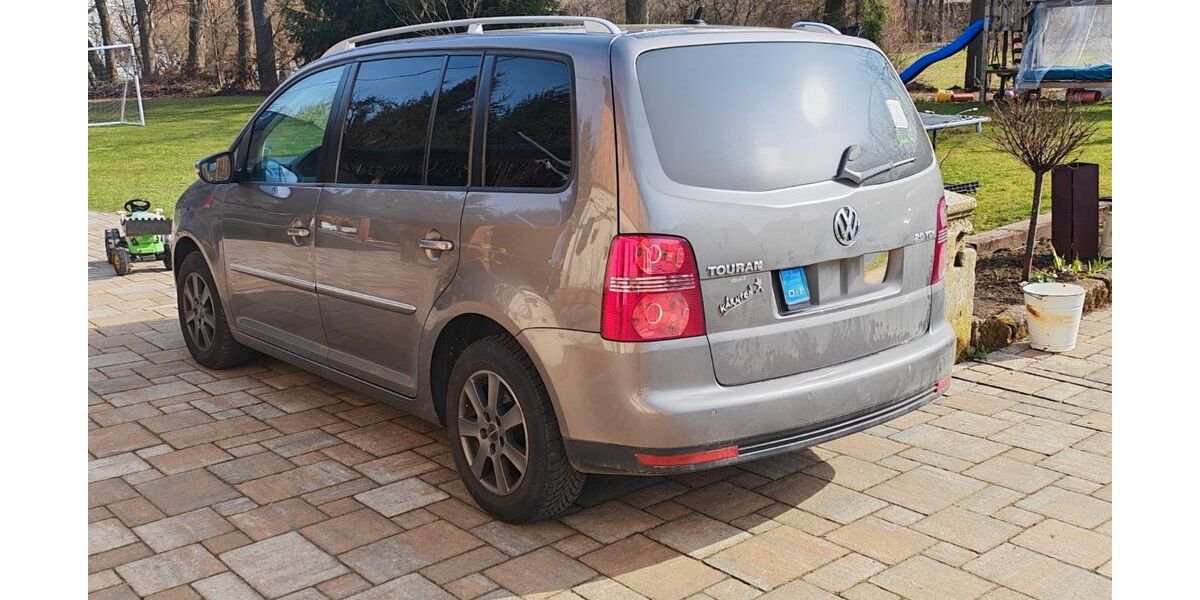 VW Touran 249.821 km 3.700 &euro; Kronach 96317