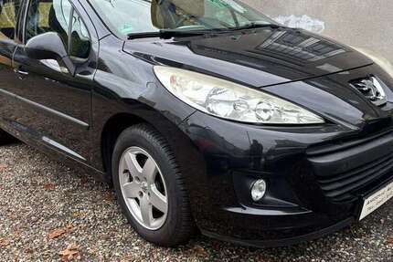 Peugeot 207 181.000 km 2.200 € Hamburg 22769