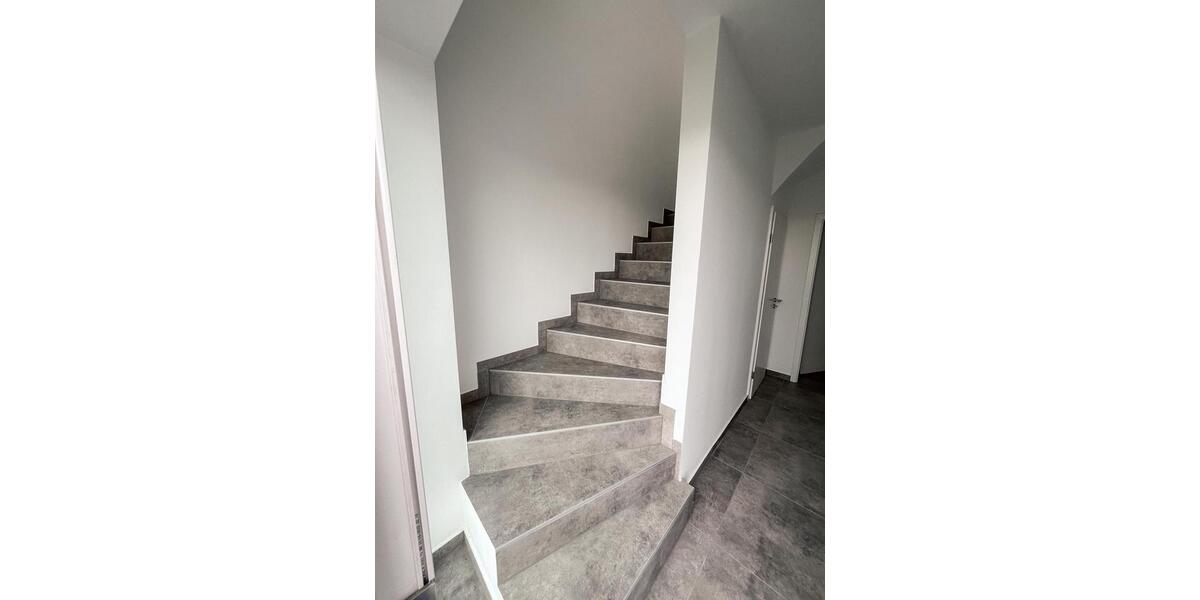 Neubau mit Balkon: Attraktive 4-Zimmer-Wohnung in Uchte 4 zimmer