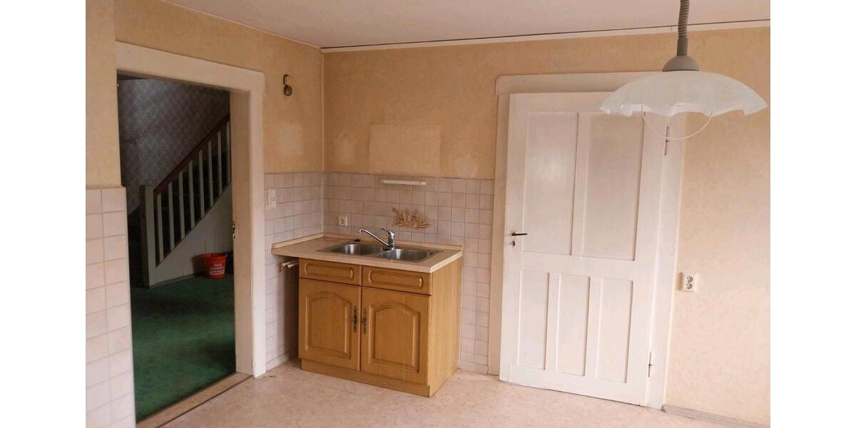 Einfamilienhaus Klingenthal - 8 Zimmer, 140 m&sup2;, 48.000&euro; | Angebot:27204950