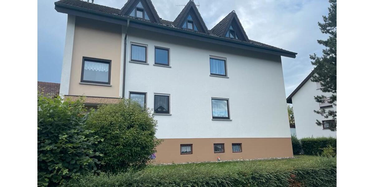 Dachgeschoßwohnung Singen (Hohentwiel) - 3 Zimmer, 83 m&sup2;, 249.000&euro; | Angebot:25249823