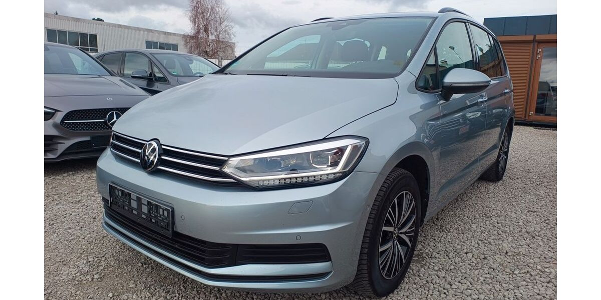 VW Touran 64.310 km 24.999 &euro; Fürth 90765