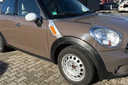 Mini Countryman D (Cooper) 153.746 km 4.999 &euro; Haltern am See 45721