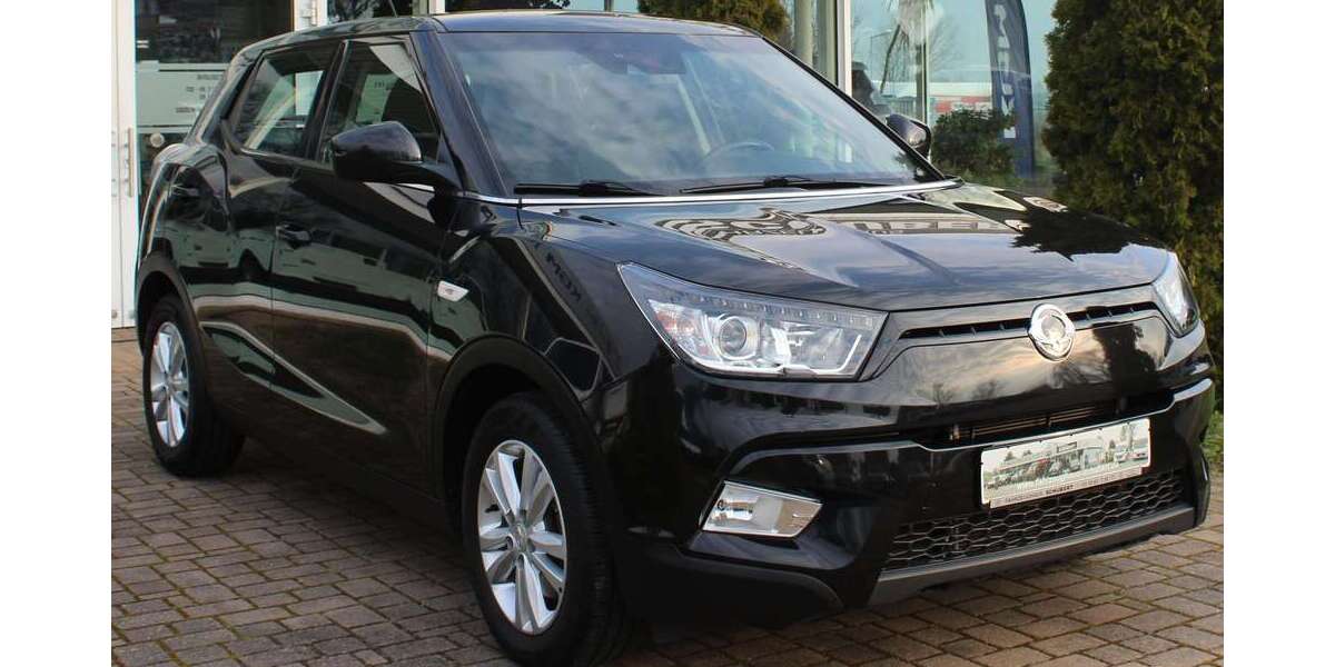 SsangYong Tivoli 52.490 km 12.099 &euro; Uebigau-Wahrenbrück 04938