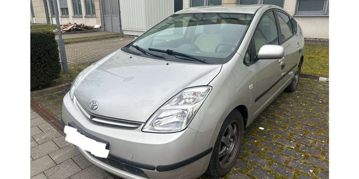 Toyota Prius 112.000 km 3.700 &euro; Neu-Isenburg 63263