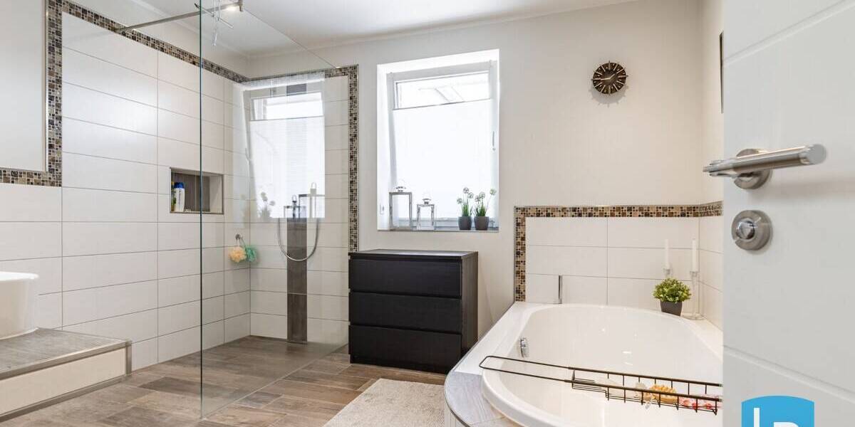 Einfamilienhaus Eutin - 7 Zimmer, 194 m&sup2;, 729.000&euro; | Angebot:26557712