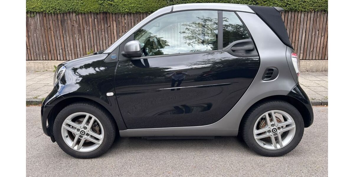 Smart ForTwo 26.200 km 14.900 &euro; München 81479