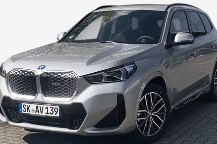 BMW iX1 4.000 km 44.940 &euro; Dessau 06847