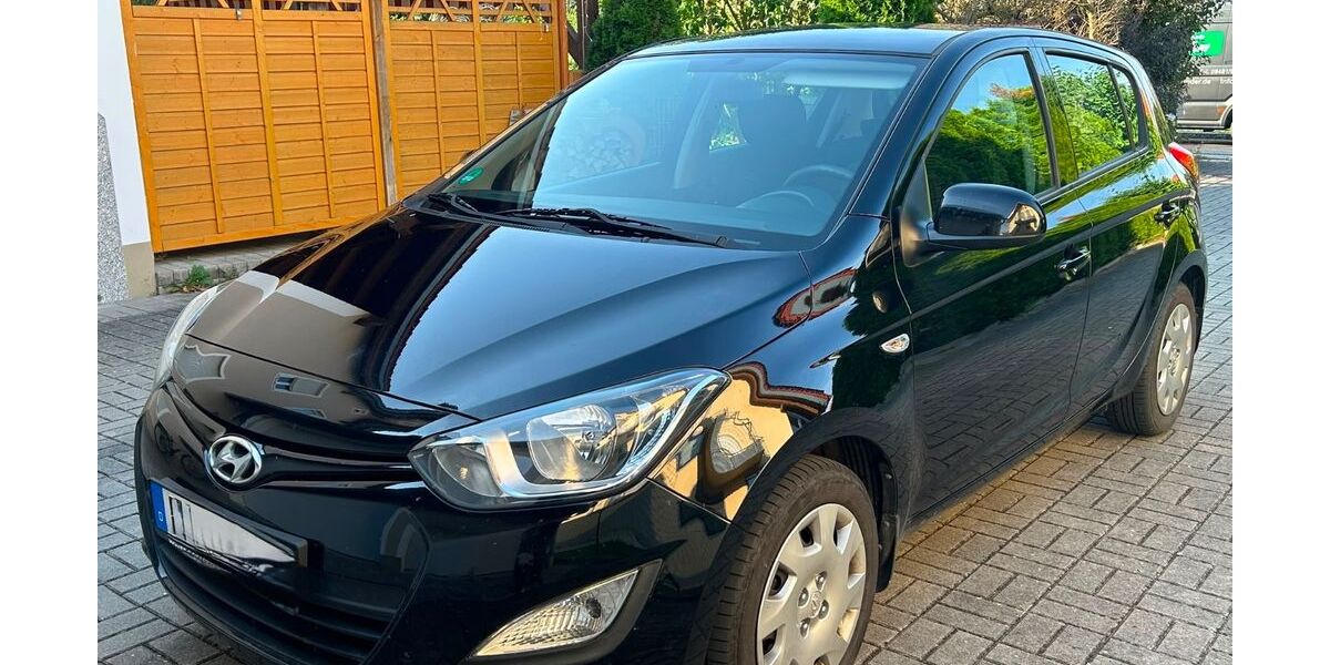 Hyundai i20 70.000 km 5.100 &euro; Schönach 93099