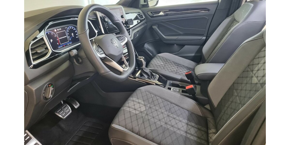 VW T-Roc R-Line 2025 LED-Matrix IQ Kamera VIC DSG 28.600 km 27.900 &euro; Garrel 49681