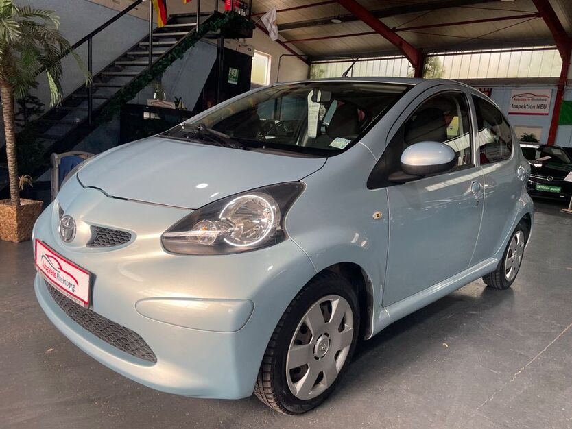 Toyota Aygo (X) 124.000 km 3.490 € Rheinberg 47495
