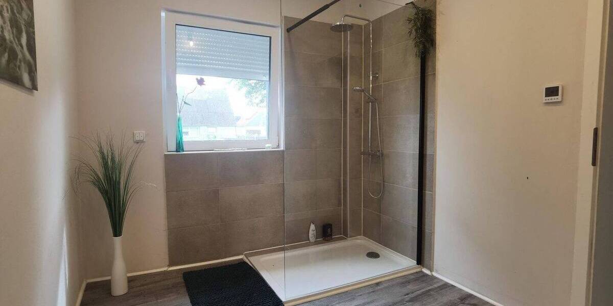 Einfamilienhaus Nordleda - 5 Zimmer, 243 m&sup2;, 490.000&euro; | Angebot:26886411