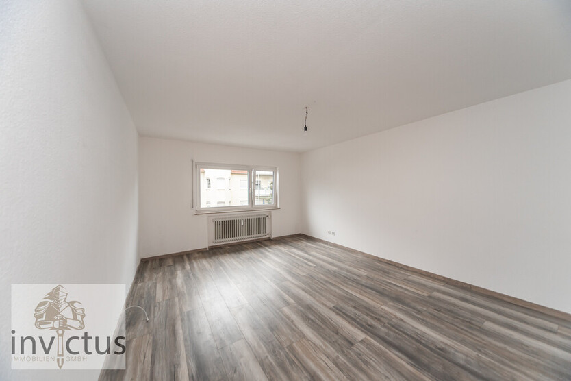 Zentrale Lage, helle Räume, solider Grundriss – attraktive und freie 2-Zimmer-Wohnung in Böckingen. 2 zimmer