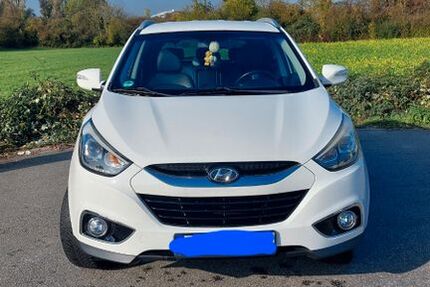 Hyundai ix35 121.000 km 8.990 &euro; Leimen 69181