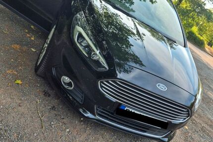 Ford S-Max 82.000 km 15.900 &euro; Bruchhausen-Vilsen 27305