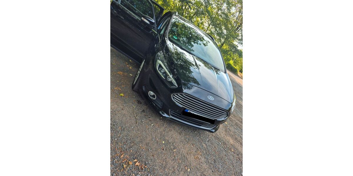 Ford S-Max 82.000 km 15.900 &euro; Bruchhausen-Vilsen 27305