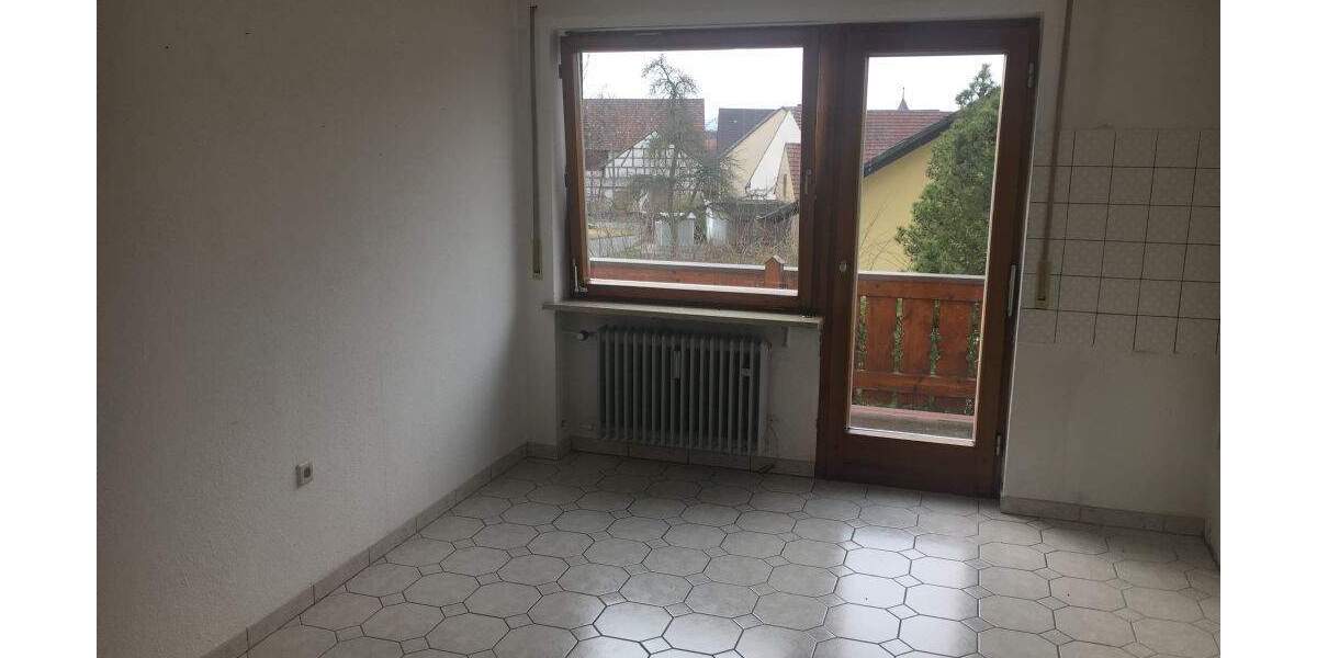 Etagenwohnung Bad Staffelstein Unterzettlitz - 4 Zimmer, 120 m&sup2;, 750&euro; | Angebot:25567846