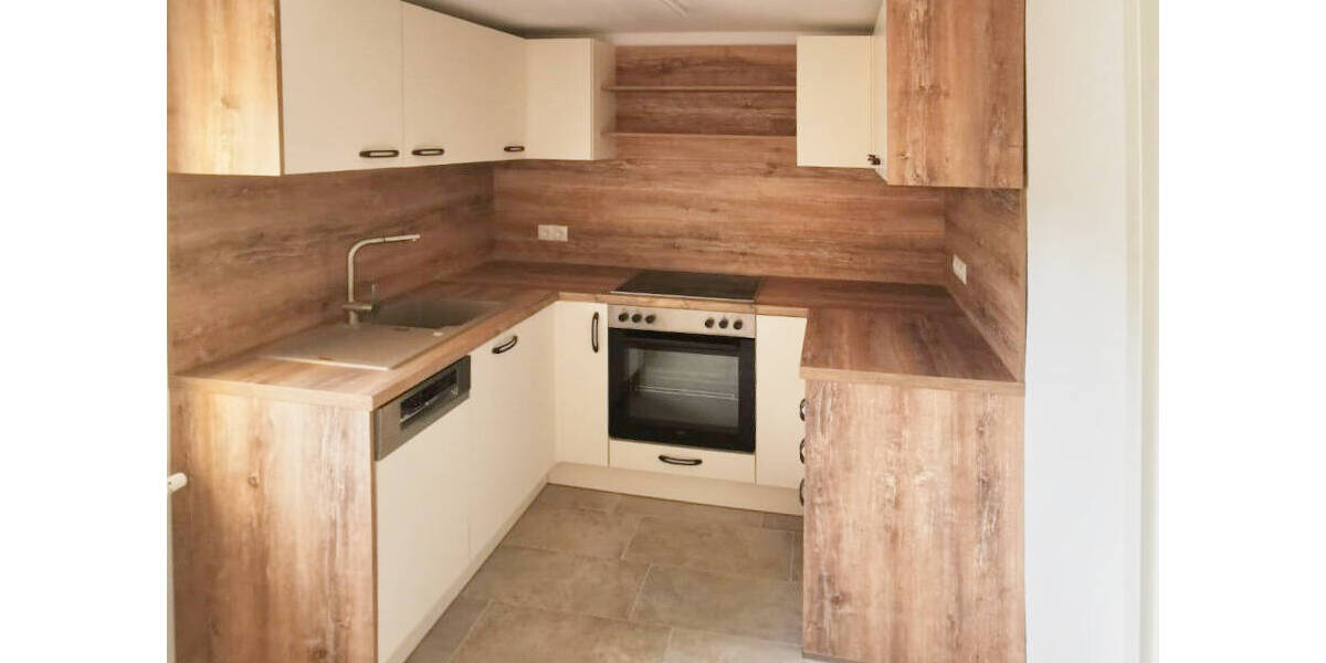 Toller Bungalow mit Garage und sonnigem Garten in beliebter Wohnlage von BitterfeldWolfen. 2 zimmer