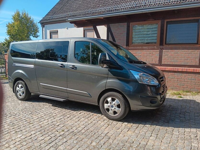 Ford Tourneo Custom 142.000 km 25.000 € Steinhöfel 15518