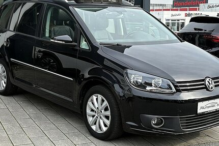 VW Touran 2.0 TDI Highline 7 Sitzer DSG Temp. Pano 225.900 km 8.999 &euro; Stade 21682