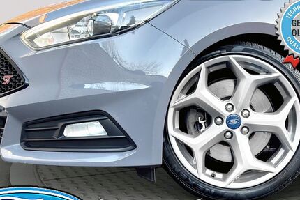 Ford Focus 99.891 km 13.990 &euro; Düsseldorf 40625