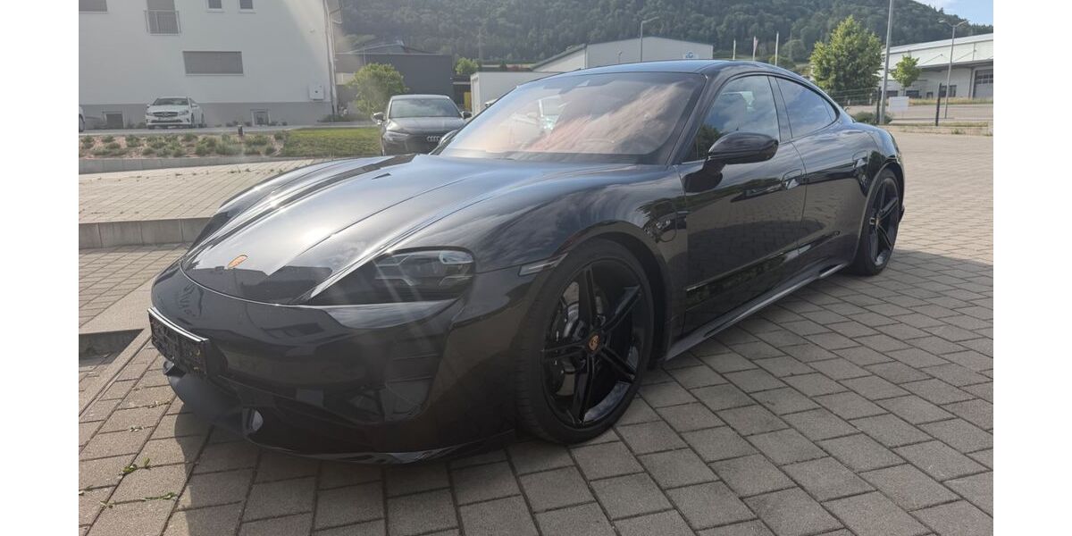 Porsche Taycan 87.000 km 68.800 &euro; Rietheim-Weilheim 78604
