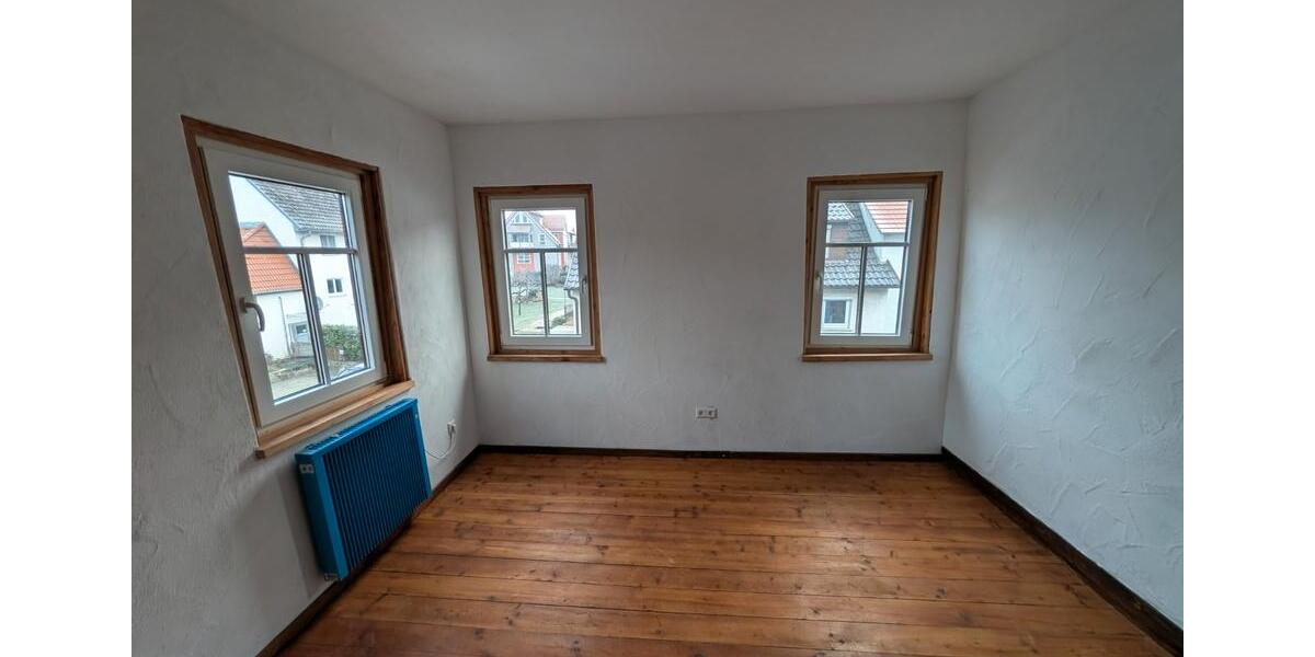 Bauernhaus, Landhaus Rottenburg am Neckar - 7 Zimmer, 200 m&sup2;, 1.750&euro; | Angebot:26041525