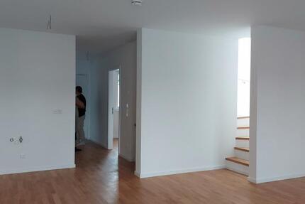 Wohnung Ludwigsfelde - 5 Zimmer, 160 m&sup2;, 1.800&euro; | Angebot:25978159