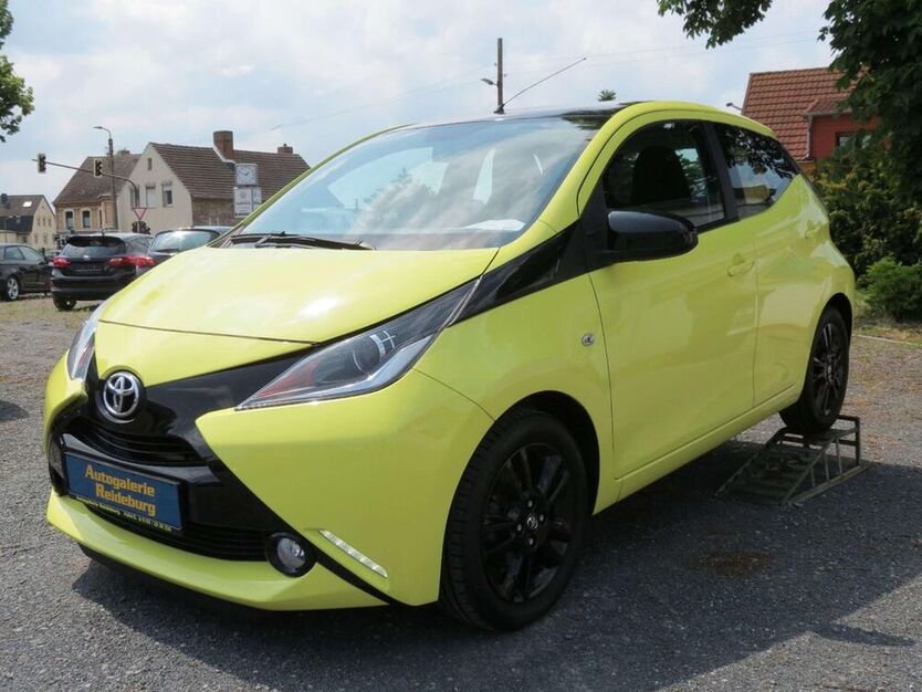 Aygo (X)