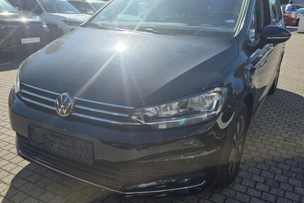 VW Touran 29.776 km 35.980 &euro; Rüsselsheim 65428