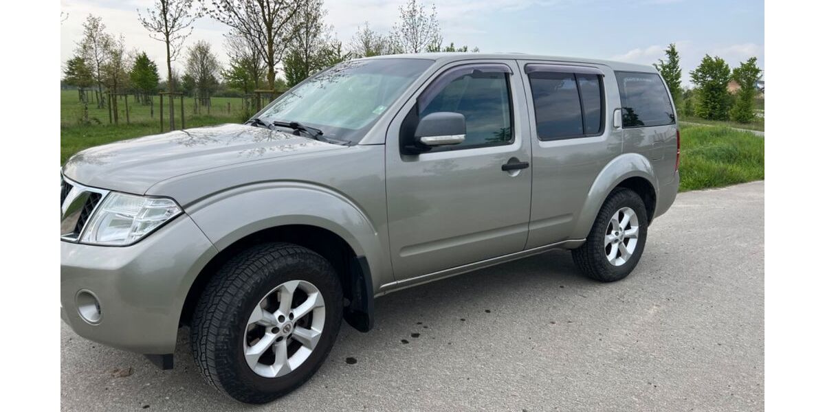 Nissan Pathfinder 227.227 km 11.900 &euro; Kerpen 50170